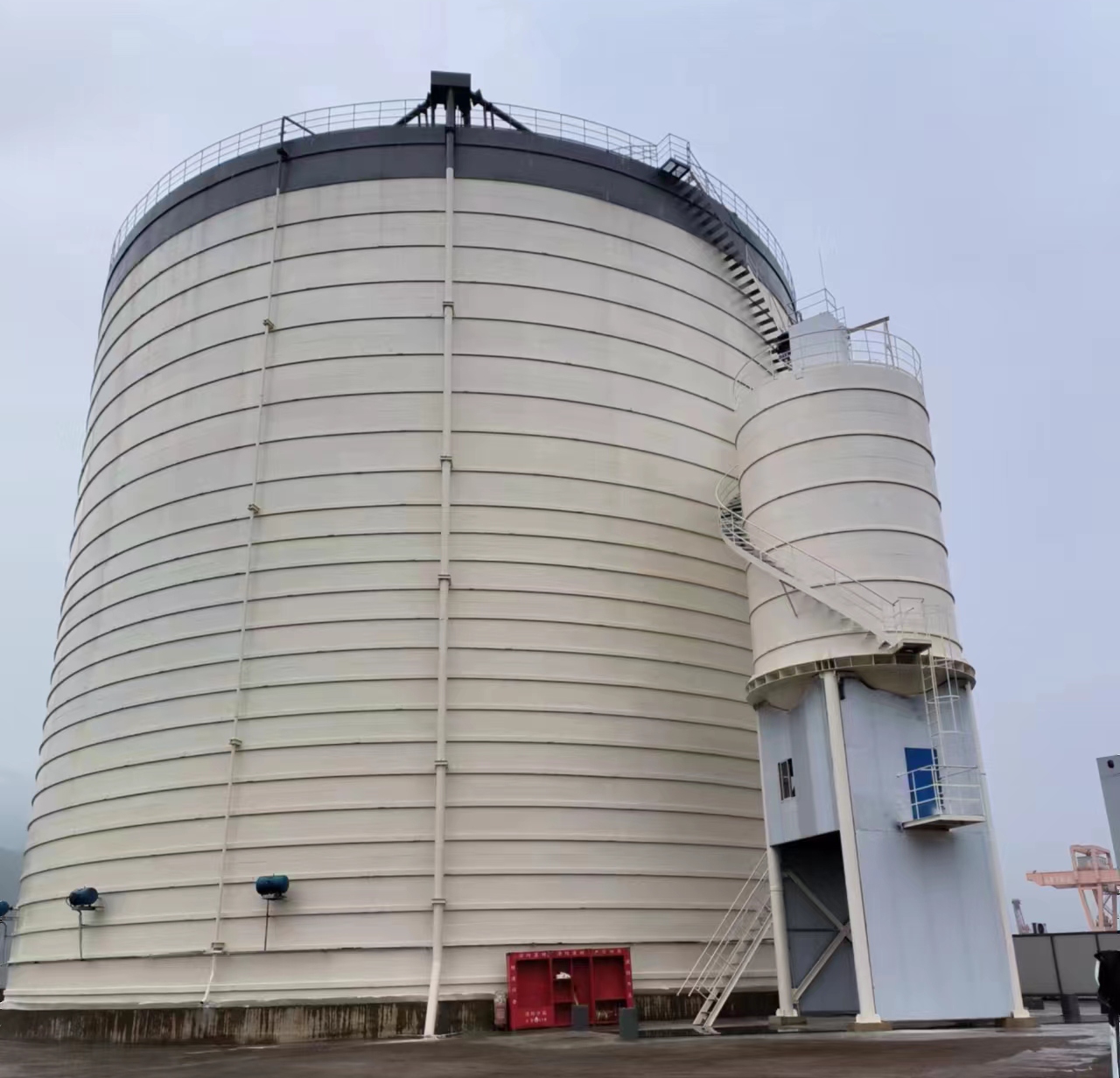 白云矿区10万吨水泥钢板库